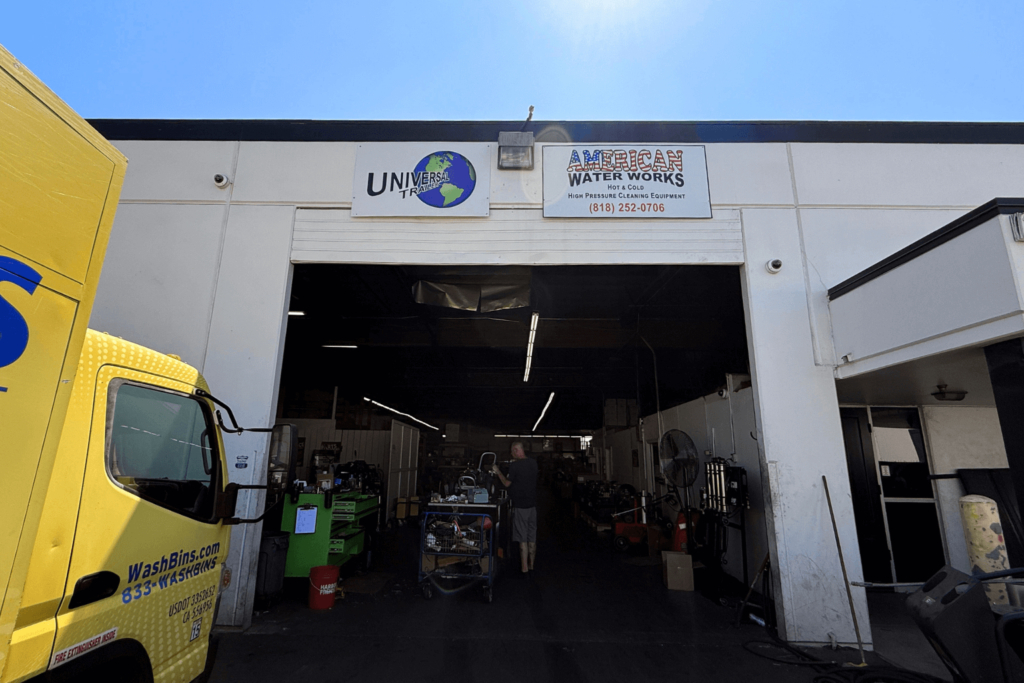 Why Choose Universal Trailer & American Water Works?