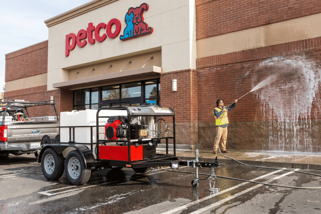 For operators running sustained contracts without reliable on-site water supply, the 460-gallon platform pays the tank volume premium back quickly.
